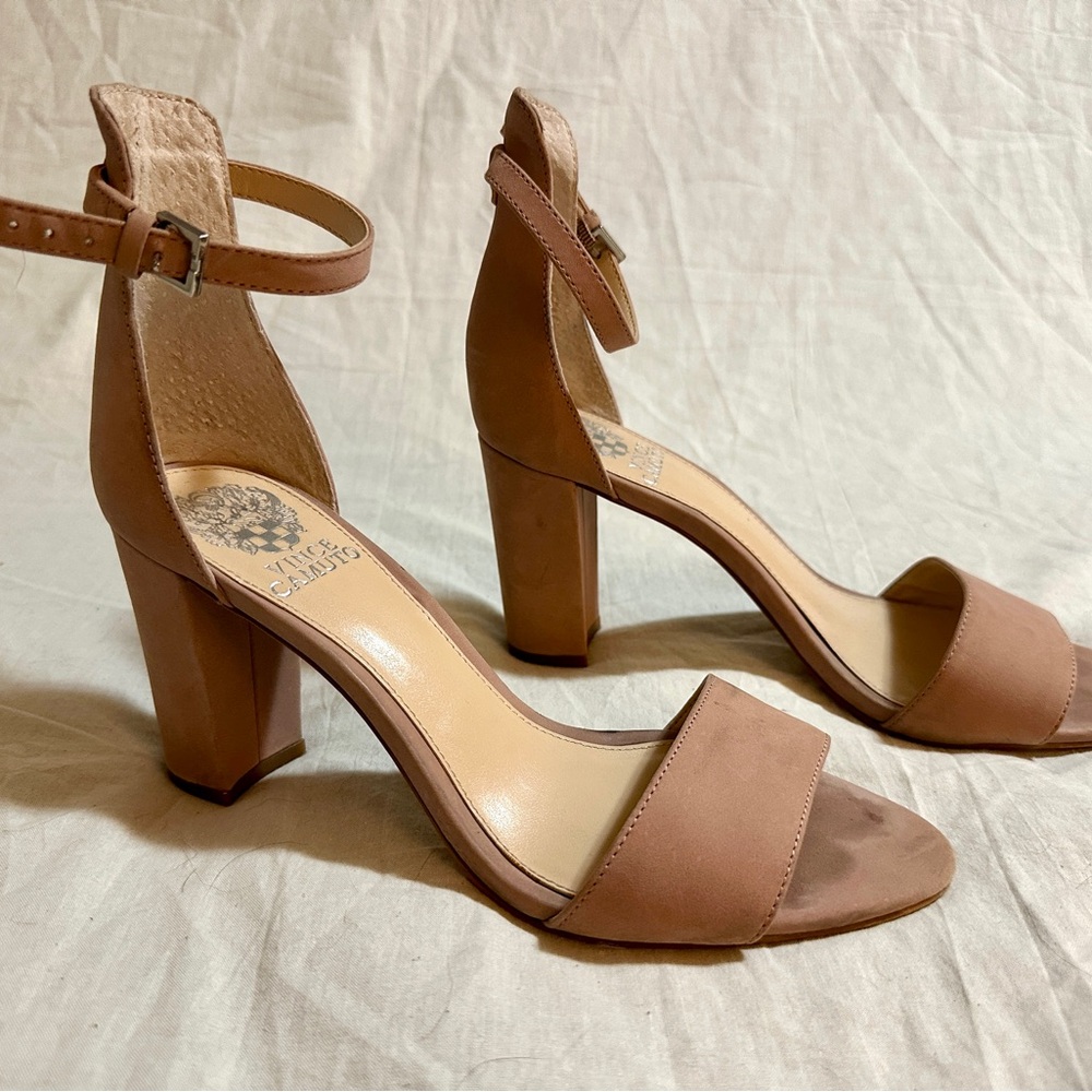 Vince Camuto Corlina Block Heels size 7.5 - Picture 5 of 9